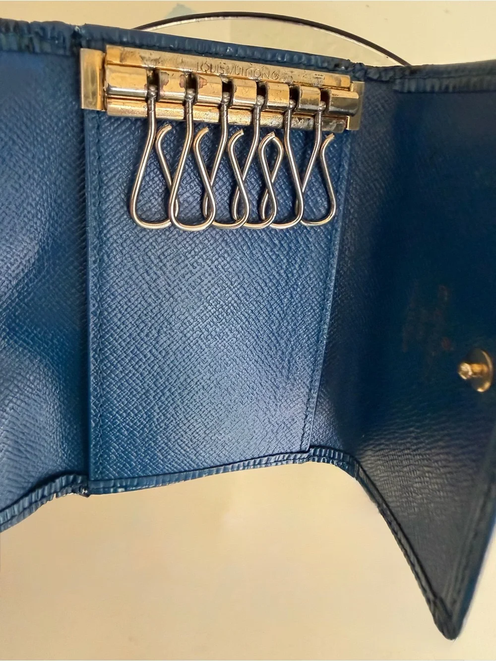 Louis Vuitton Epi Leather Key Holder Key Clave Blue 6 Keys